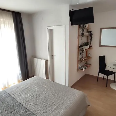 Amelie Apartment *